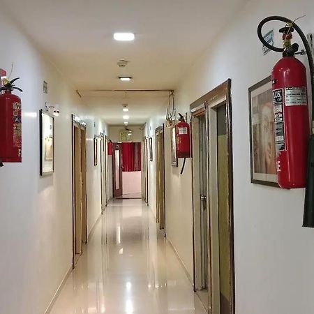 Hotel Royal Apple Ahmedabad Exterior photo